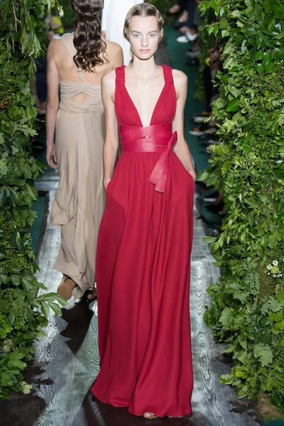 Look 19